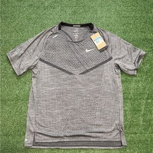 Nike DRI-FIT ADV Lightweight Running Shirt Men's MEDIUM NWT DM4753-010